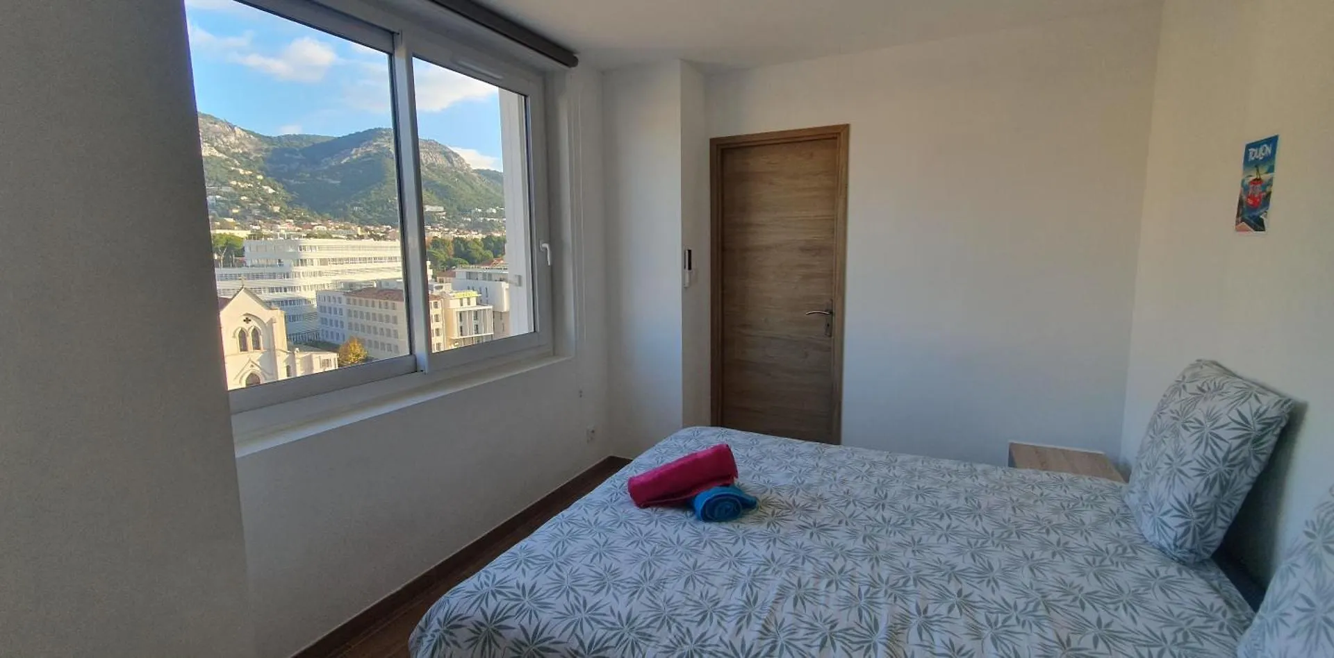 Stunning Sea View, Steps From Station And Port - Vue Imprenable Sur La Mer, A Quelques Pas De La Gare Et Du Port Toulon 0*,  Frankrike